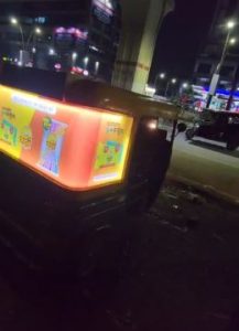Autorickshaw hood advertising with DOOH technology, Mobile outdoor advertising with LED auto hoods India, Backlit auto advertising campaign on Indian streets