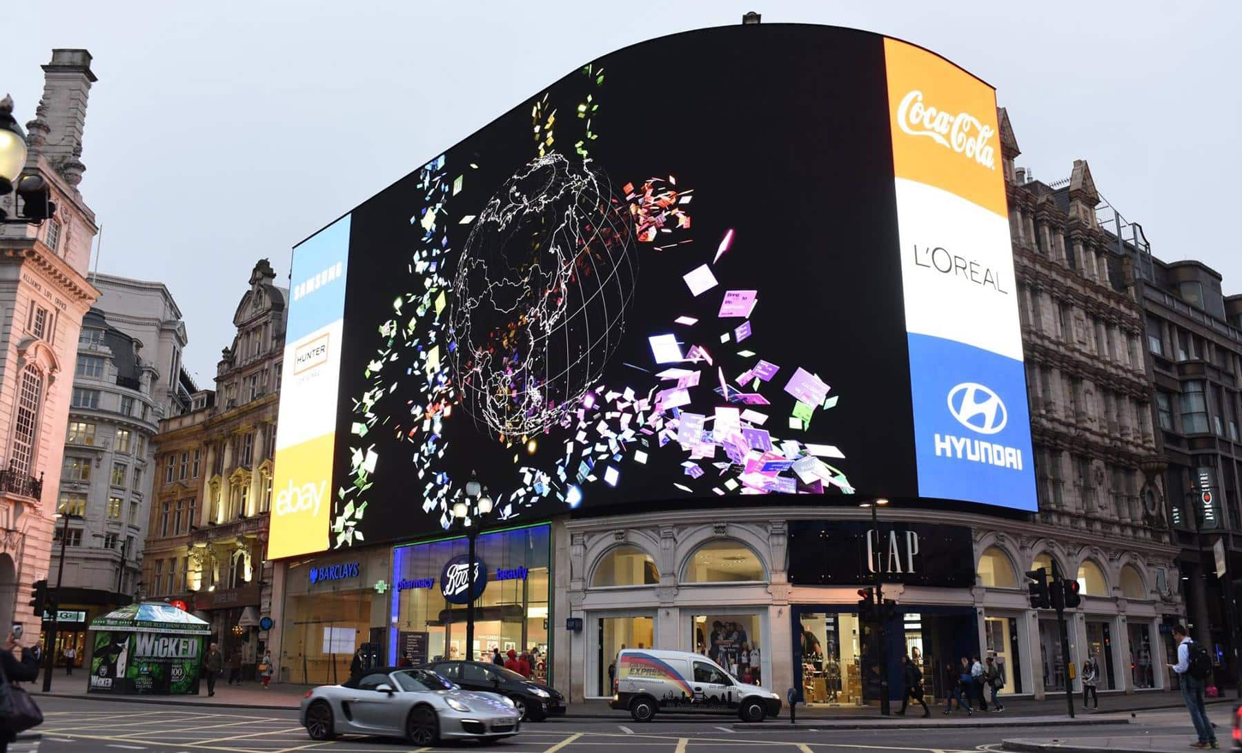 Brands need smarter ways to understand how each channel contributes to performance. Today, marketers try to measure incremental reach and brand-impact by combining traditional platforms like radio and TV with OOH and DOOH
