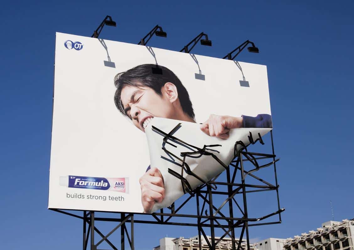 Best Practices for Combining Outdoor Advertising with Digital Campaigns