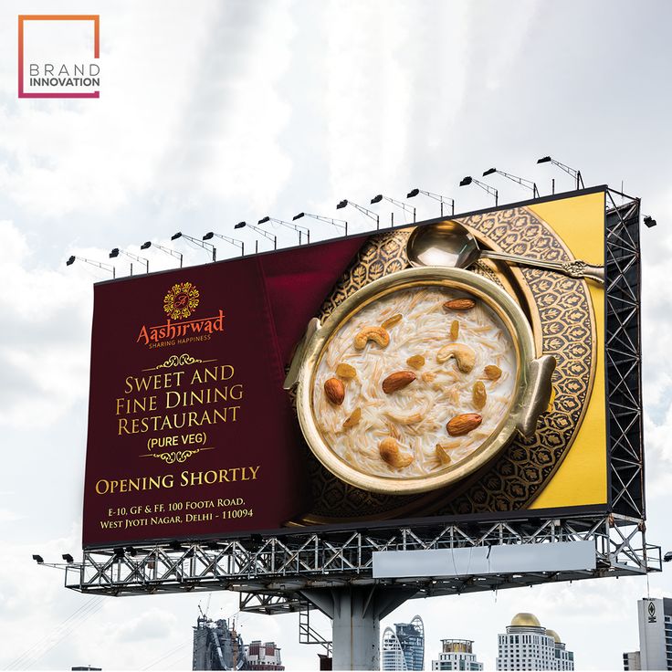 Compare mall advertising vs outdoor hoardings to see which offers better engagement, visibility, targeting, and ROI for modern brands.