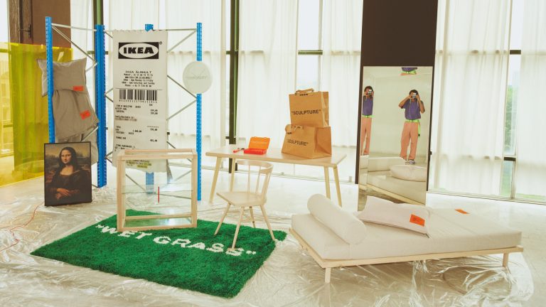 Retail store collaboration has become a key strategy for brands that want high visibility, deeper engagement, and stronger co-branding opportunities. Mall partnerships allow brands to interact with customers at the right place and right moment—making them a powerful tool for marketing, sales, and brand building.