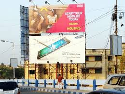 High-impact hoardings and unipole advertising along Jabalpur’s busy commercial corridors showcasing vibrant outdoor brand campaigns.