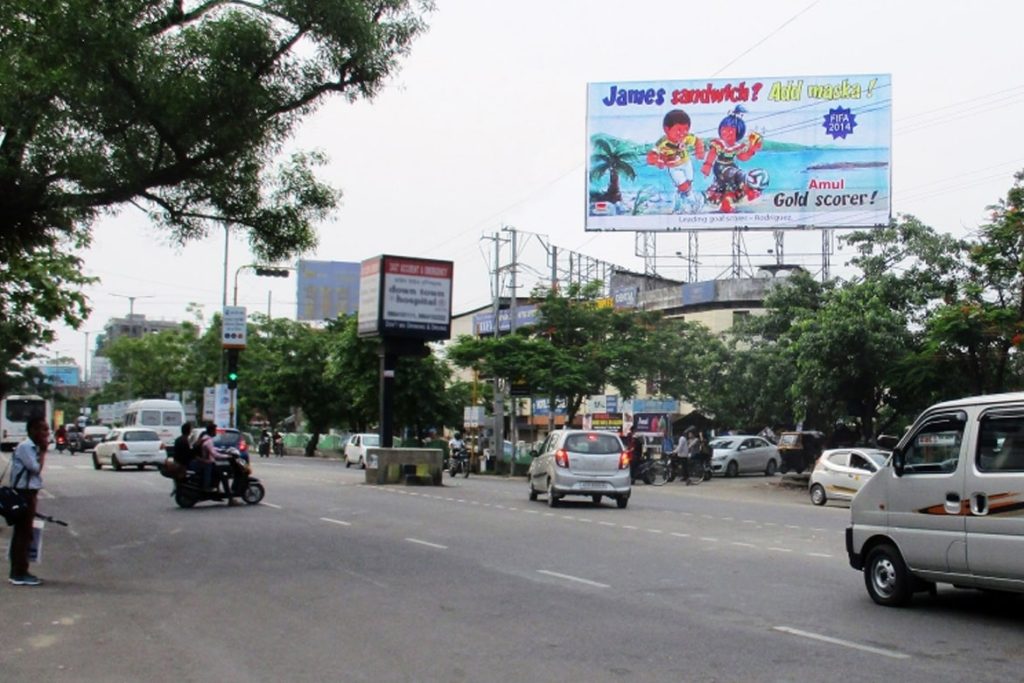 Hoarding and unipole advertising India is transforming national highways with high-impact visibility and strong brand recall.