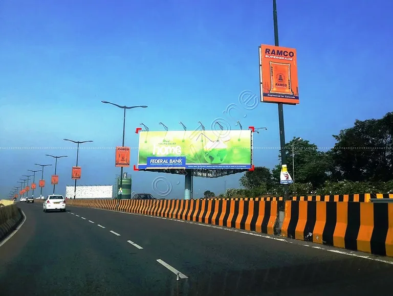 Unipole Advertising in Kochi: Capturing Daily Commuter and Tourist Attention