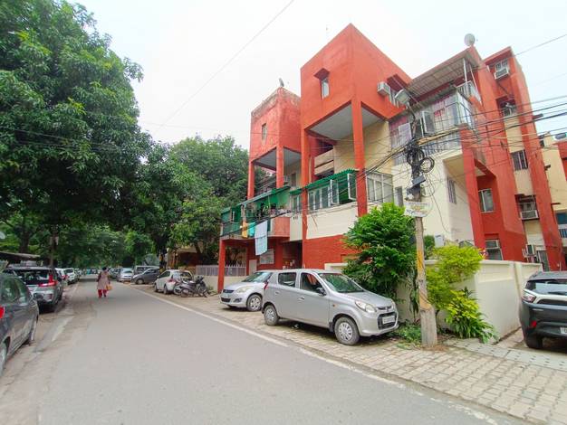 RWA apartment gate branding