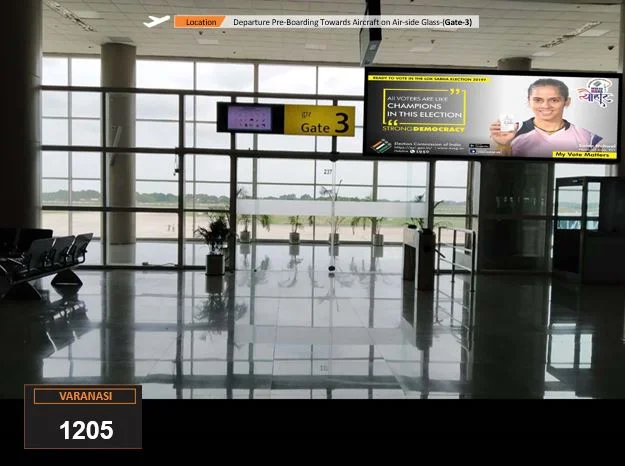 Entry/exit gate branding at airports helps brands create strong first and last impressions through high-visibility arrival zones.