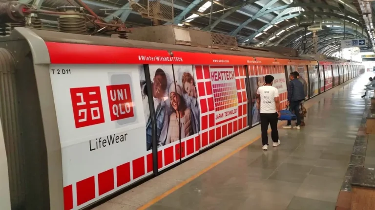 UNIQLO metro advertising, HEATTECH campaign India, Delhi Metro branding, transit media marketing, winter apparel promotion