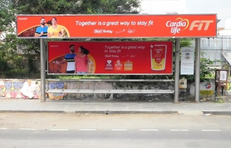 Urban Visibility Mapping: How Brands Can Plan Bus Shelter Ads Using Traffic Flow Logic